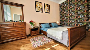 Kyiv TOP LOCATION 60m2 apt in old city fast WIFI selfchekin